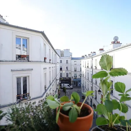 Nice Flat Near Canal Saint-martin Apartment
